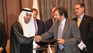 الدكتور مشعل بن فهم السلمي وبيدرو روكي