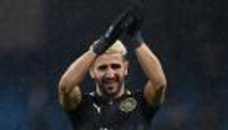 مدافع ليستر سيتي يكشف عن كواليس عودة رياض محرز