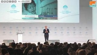 جيم يونغ كيم خلال الجلسة