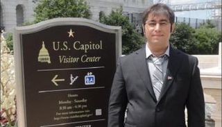 المعارض الإيراني رضا بارشي زاده المحلل السياسي بجامعة إنديانا