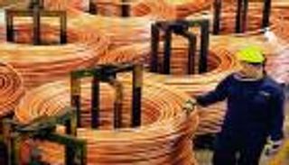 هبوط الدولار يصعد بالنحاس من أدنى مستوياته