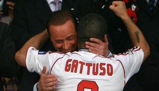 بيرلسكوني وجاتوزو