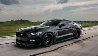 سيارة فورد موستانج الرياضية