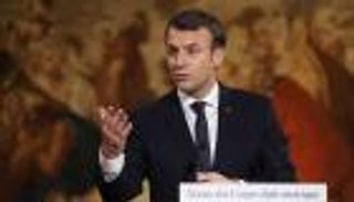 ماكرون: يتعين إخضاع صواريخ إيران لمراقبة دولية 