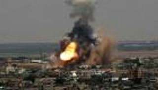 مقتل 15 روسيا في انفجار مستودع أسلحة شرقي سوريا