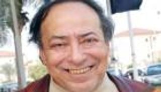 صورة نادرة لصلاح السعدني في الشارقة.. ما حكايتها؟