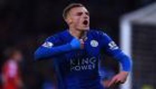 فاردي يستعيد ذكريات الموسم الذهبي برقم مميز مع ليستر