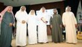 حبيب الصايغ يدشن أولى أمسيات "بيت الشعر" في الفجيرة