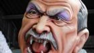 بالصور.. "القرد" أردوغان يخطف الأضواء في كرنفال فرنسي