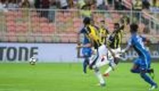الاتحاد يواصل إهدار النقاط بالتعادل مع الفتح