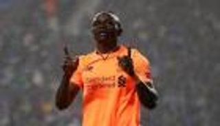 ليفربول يكافئ ماني بعقد جديد