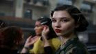 عودة صيحة العشرينيات في أسبوع موضة لندن 2018