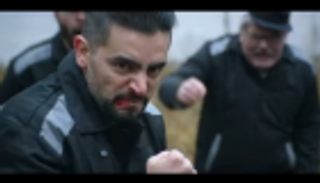 الفنان هاني سلامة يصور "فوق السحاب" في روسيا ومصر