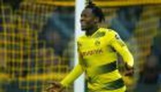 مدرب بلجيكا يشيد بتألق باتشواي مع دورتموند