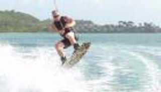 مليونير كندي يبني أول منتجع من أرباح "بيتكوين"