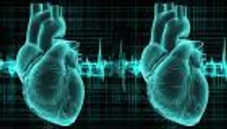 هندي يعيش بقلبين نابضين