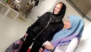 ليندسي لوهان في أسبوع الموضة بلندن