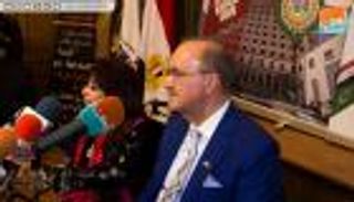 سفير العراق بالقاهرة يبحث سبل التعاون لإعادة إعمار بلاده