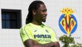 لاعب فياريال يخضع للتحقيق بعد احتجاز شخص بمنزله