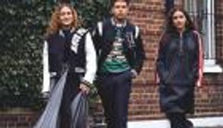 بالفيديو.. أبناء عمرو دياب يكشفون صورا عائلية نادرة