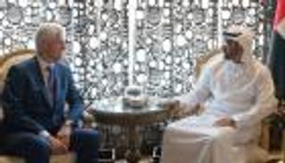 محمد بن زايد يستقبل الرئيس الأمريكي الأسبق بيل كلينتون