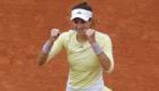 موجوروزا تقابل كاساتكينا في نصف نهائي بطولة دبي للتنس