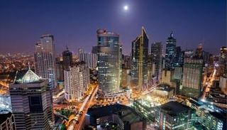 دفء مارس يغري بالسفر إلى الخارج