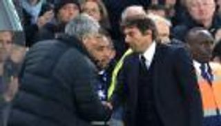 مورينيو يصافح كونتي بعد شهور من الخلافات