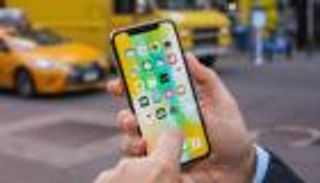 سامسونج تتخذ خطوة جدية حول انخفاض مبيعات آيفون إكس