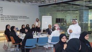 من الجلسة النقاشية 