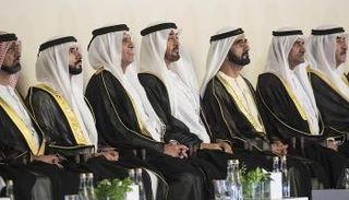 محمد بن راشد ومحمد بن زايد والحكام يشاهدون حفل التدشين