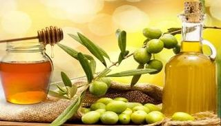 العناية بالشعر بمواد طبيعية