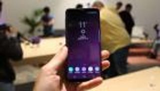 خاص: "العين الإخبارية" ترصد أبرز مزايا جالاكسي إس 9 في برشلونة