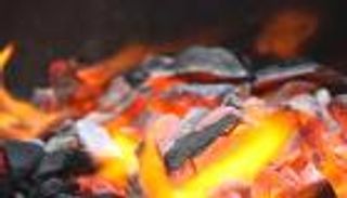 كيفية إشعال الفحم للشواء بطريقة سهلة