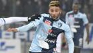 "محرز الجديد" متردد بين الجزائر والمغرب