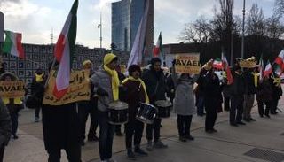 المظاهرات استنكرت قبول الأمم المتحدة استقبال الوزير