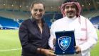 الهلال السعودي يكرم الأرجنتيني رامون دياز