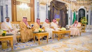 الملك سلمان يستقبل أصحاب المناصب الجديدة