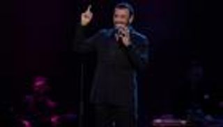 كاظم الساهر يصدم نساء العرب بـ"سارة التونسية".. والنحيب يغرق "تويتر"