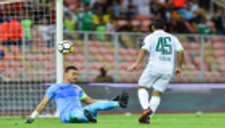 أهلي جدة يفوز بخماسية.. والشباب يكتسح الاتحاد