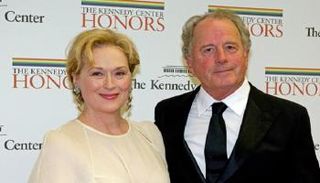 ميريل ستريب وزوجها النحات دون جومر