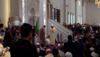 الجزائر تواجه الفكر المتطرف بـ"مسجد فيسبوك"