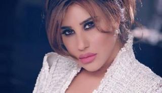الفنانة نجوى كرم