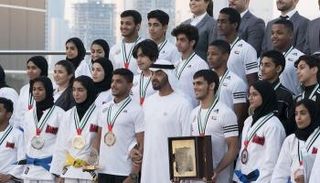 الشيخ محمد بن زايد يستقبل أبطال الجوجيتسو