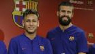 رئيس برشلونة الأسبق: نيمار ليس جبانا مثل فيجو.. وبيكيه سيقود النادي