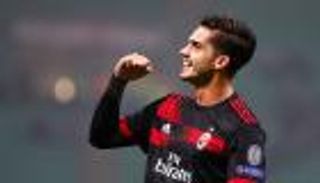 موناكو وفالنسيا ينافسان أرسنال على أندريه سيلفا 