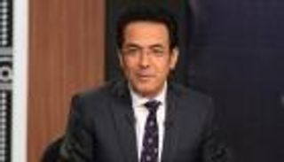 حبس الإعلامي المصري خيري رمضان 4 أيام بتهمة إهانة الشرطة