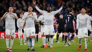 يونايتد اقتنص فوزا مثيرا