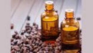 فوائد وخلطات طبيعية من القهوة المطحونة للبشرة