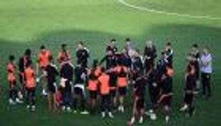 الفيفا يمهل الشباب السعودي أسبوعا لسداد مستحقات مدربه السابق